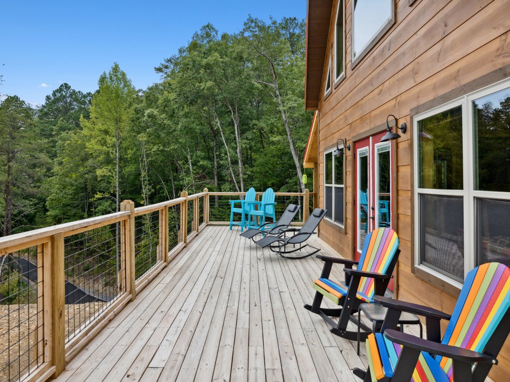 Hidden Cove Chalet Vacation Rental in Sevierville - RedAwning