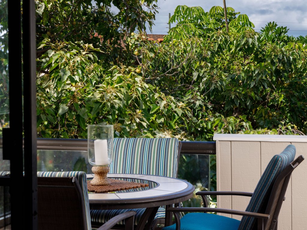 Kailua Bay Resort#4-206 Vacation Rental in Kailua Kona - RedAwning