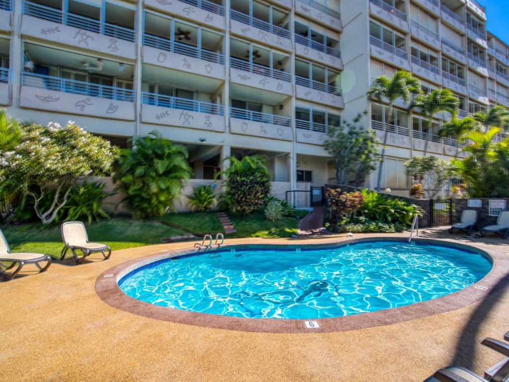 Kamaole Beach Royale 307 Vacation Rental in Kihei - RedAwning
