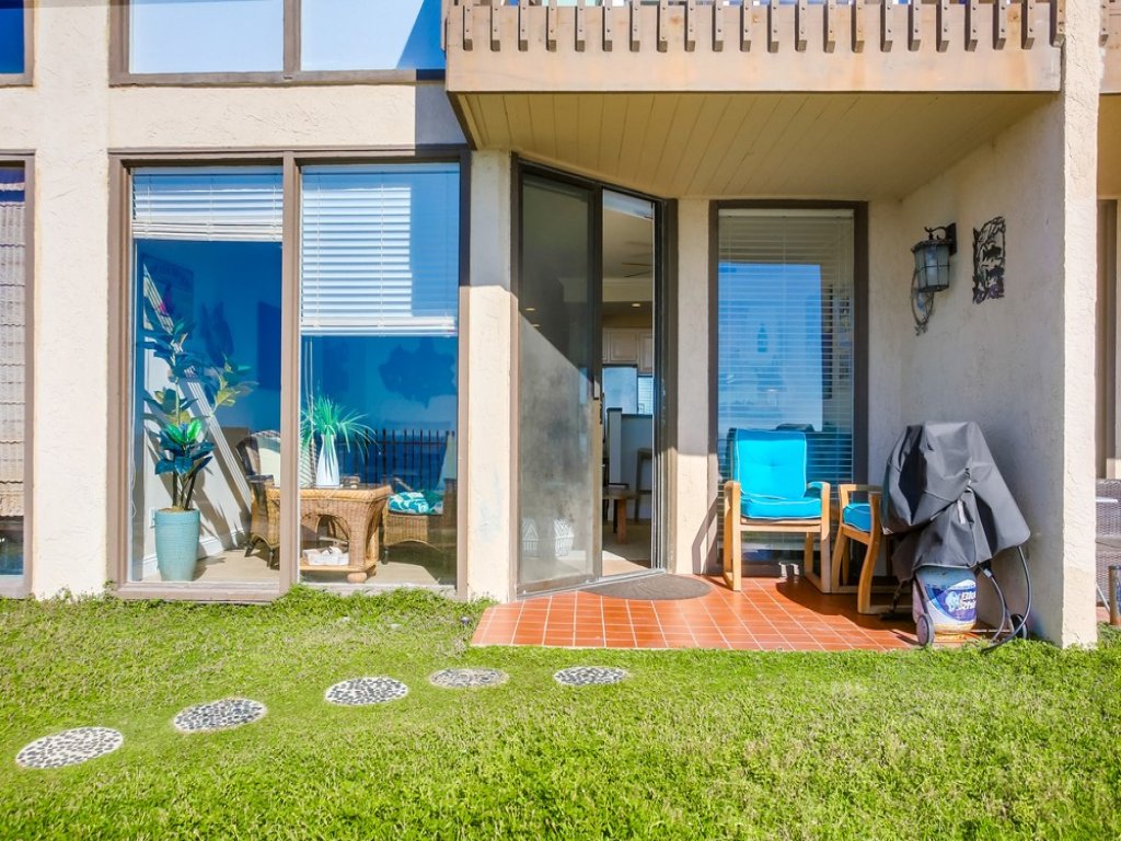 Ocean 11    Vacation Rental in Solana Beach - RedAwning