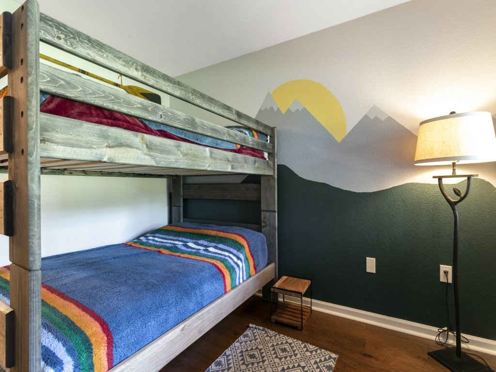 901 Crazy Horse Circle Vacation Rental in Edwards - RedAwning