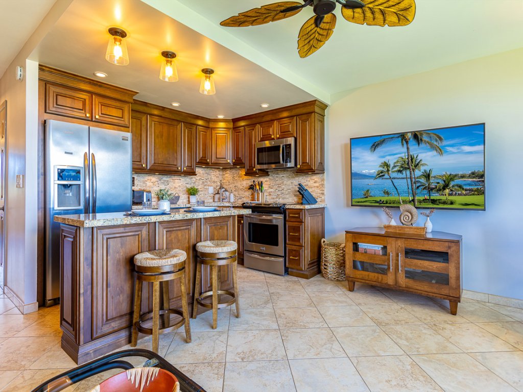 Kihei Surfside 412 Vacation Rental in Kihei - RedAwning