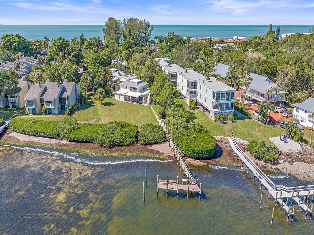 Pura Vida at Beach Castle #15 Vacation Rental in Longboat Key - RedAwning