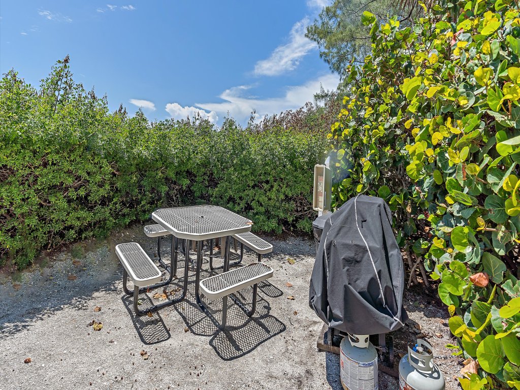 Pura Vida at Beach Castle #15 Vacation Rental in Longboat Key - RedAwning