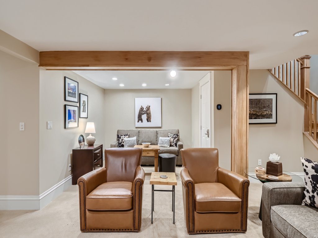 The Fox Den on French St Vacation Rental in Breckenridge - RedAwning