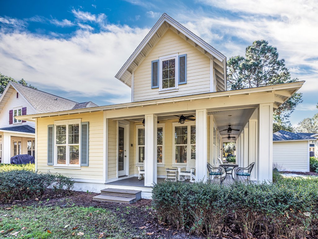 1364 Laurel Grove Vacation Rental in Miramar Beach - RedAwning