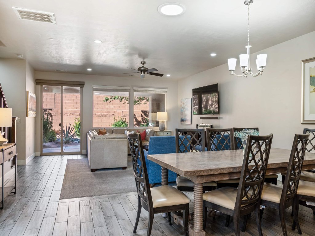 Redrock View #56 Vacation Rental in Utah - RedAwning