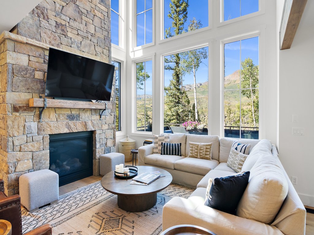 Cloud View Vacation Rental in Mountain Village - RedAwning