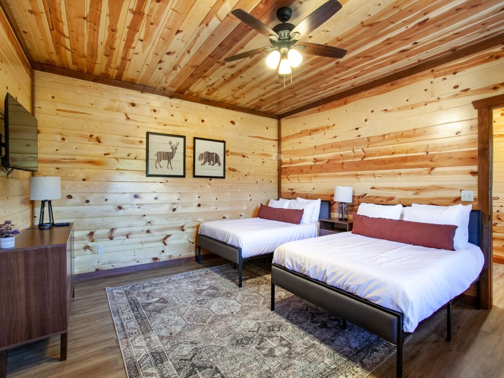 Splash of Gatlinburg Vacation Rental in Gatlinburg - RedAwning