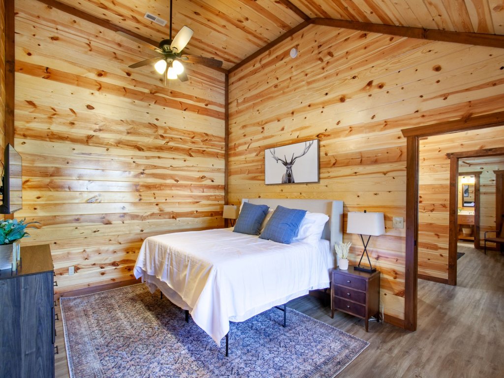 Splash of Gatlinburg Vacation Rental in Gatlinburg - RedAwning