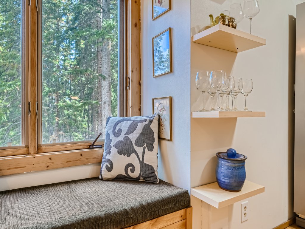 High Altitude Haven Vacation Rental in Alma - RedAwning