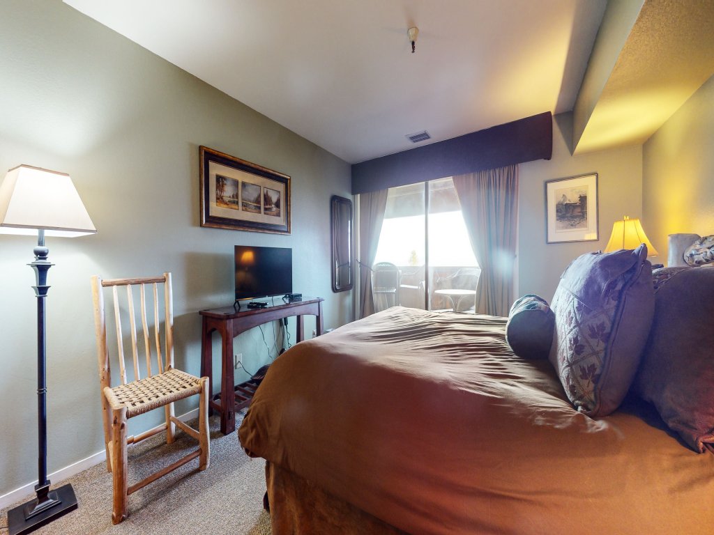 Bridges #108 Vacation Rental in Mammoth Lakes - RedAwning