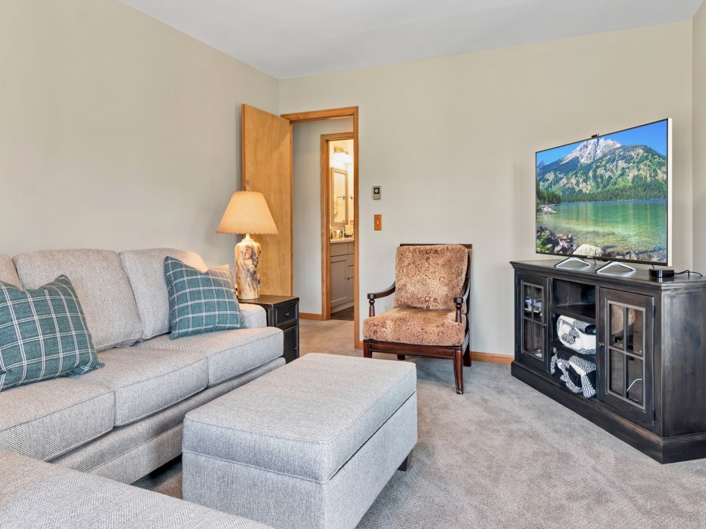 Aspen Spirit Vacation Home at Windcliff Vacation Rental in Estes Park - RedAwning