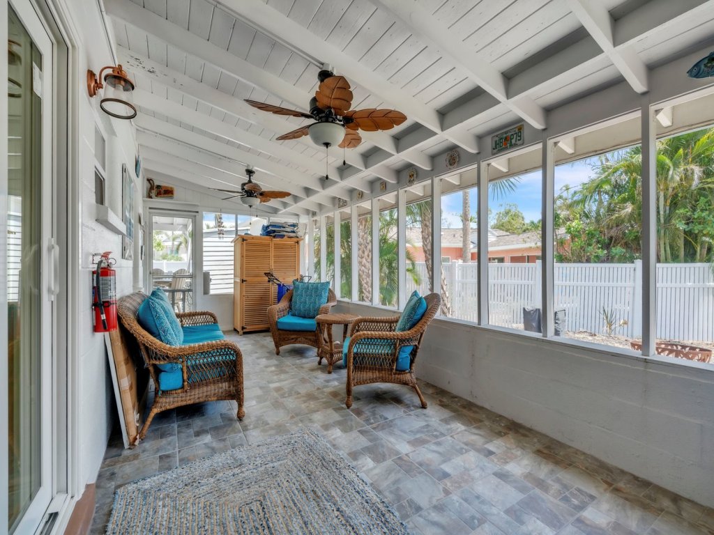 Seaduction AMI A Vacation Rental in Holmes Beach - RedAwning