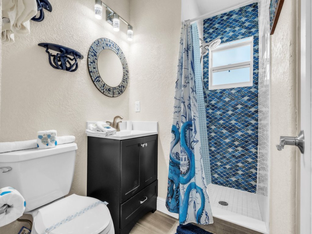 Seaduction AMI B Vacation Rental in Holmes Beach - RedAwning