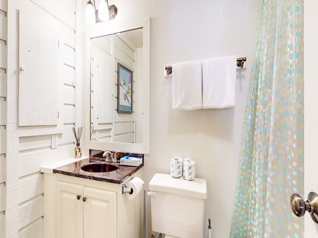 La Residence V #T05 Vacation Rental in Mammoth Lakes - RedAwning