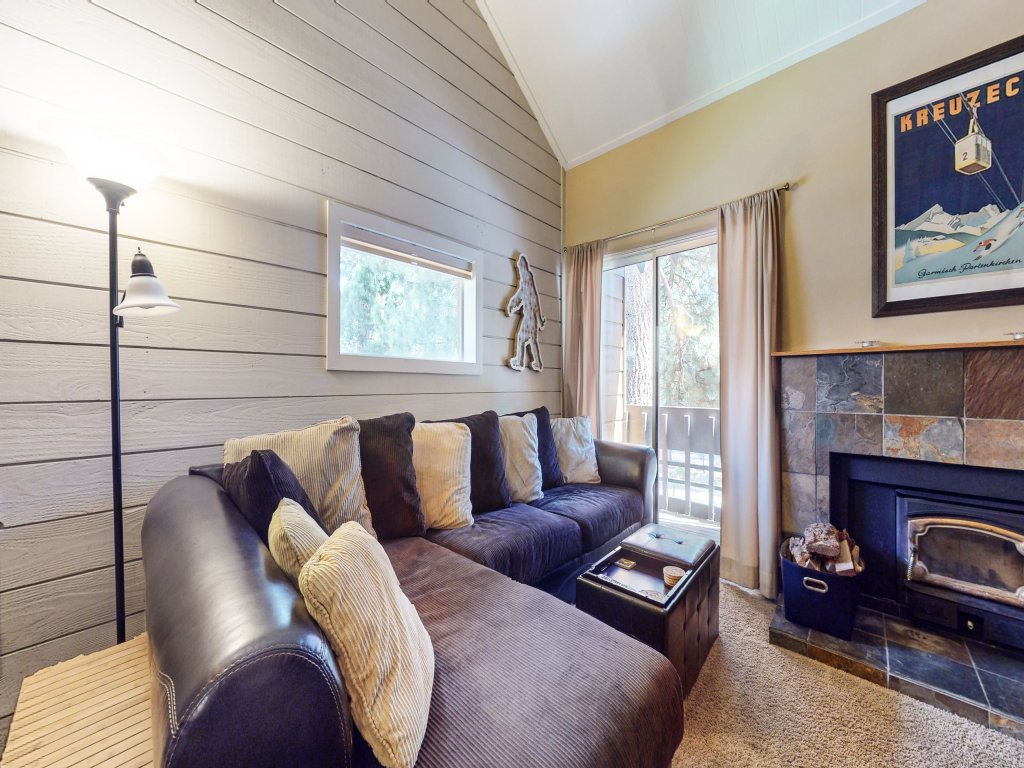 La Residence V #T05 Vacation Rental in Mammoth Lakes - RedAwning
