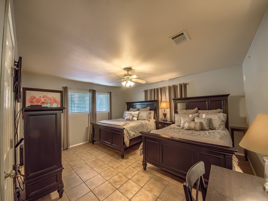 WW i102  Restful River Retreat Vacation Rental in New Braunfels - RedAwning