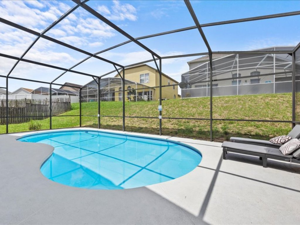 5 Bed Very Close To Disney World Vacation Rental in Davenport - RedAwning