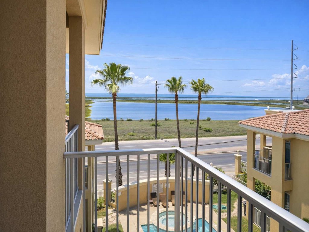 * Pool * Near Claytons Private * Beach Access Vacation Rental in South Padre Island - RedAwning