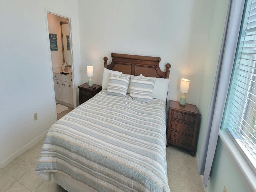 * Pool * Near Claytons Private * Beach Access Vacation Rental in South Padre Island - RedAwning