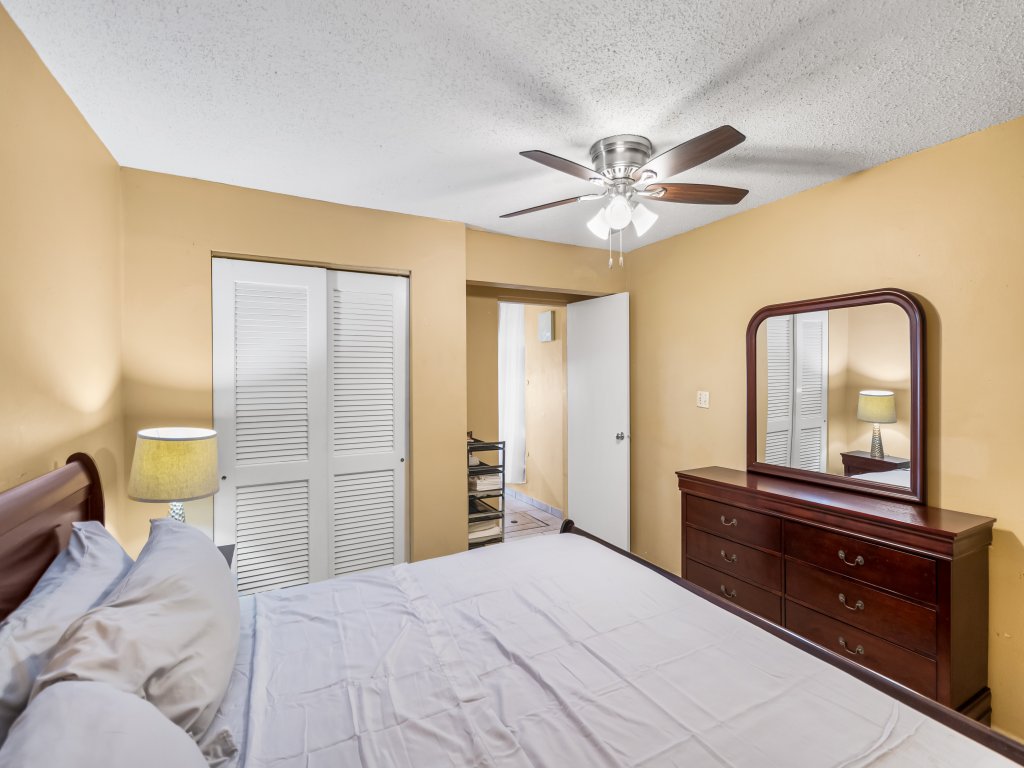 A getaway to a getaway Vacation Rental - RedAwning