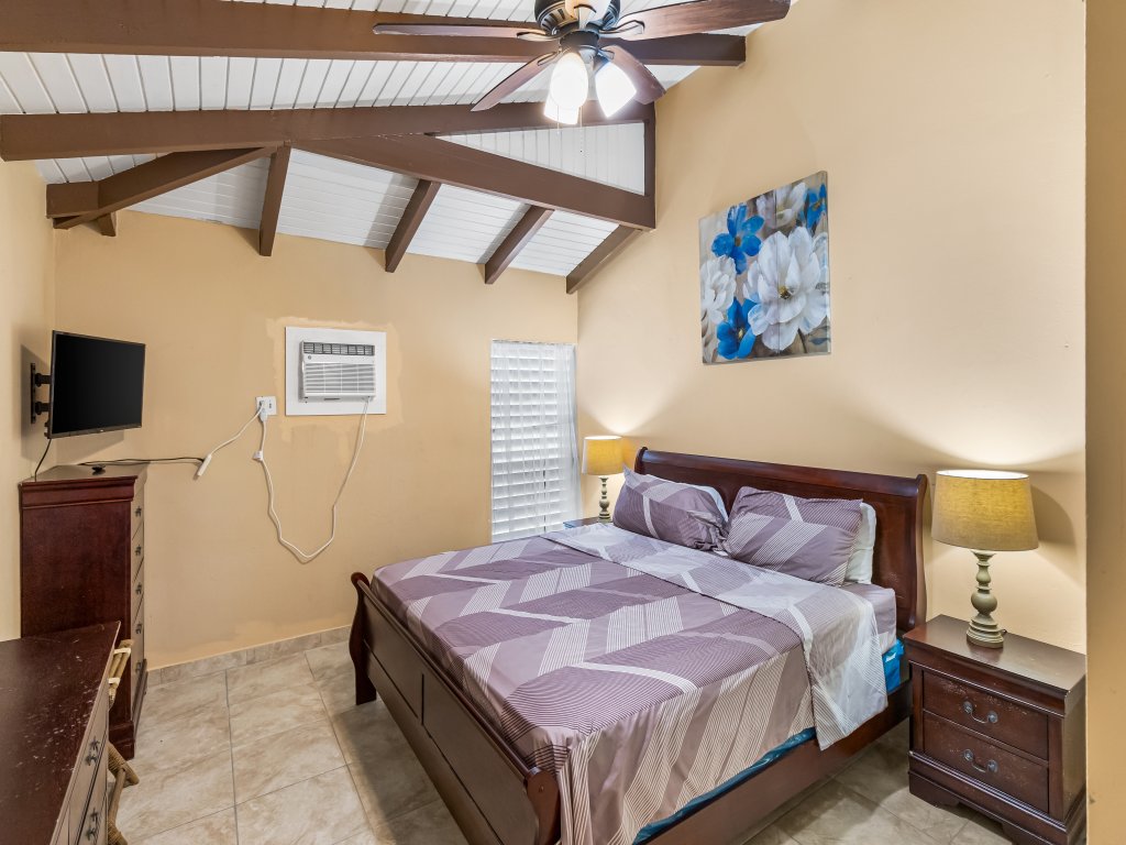 Caribbean View Style Vacation Rental - RedAwning