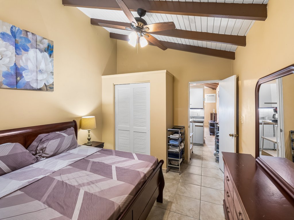 Caribbean View Style Vacation Rental - RedAwning