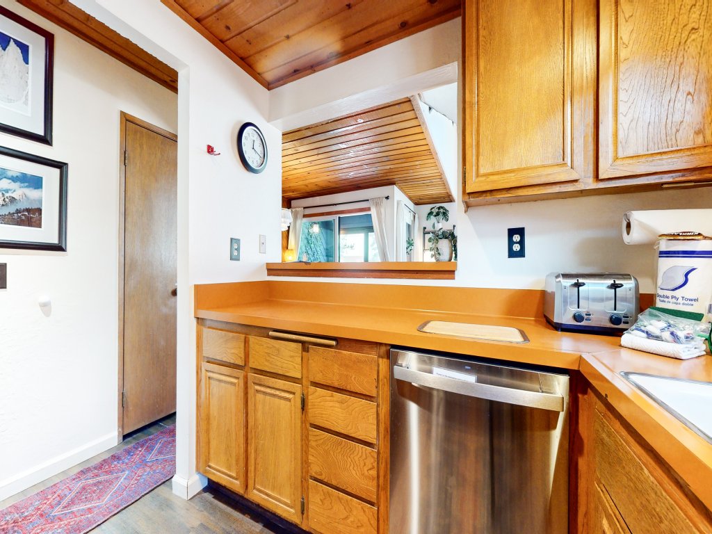 Courchevel #5 Vacation Rental in Mammoth Lakes - RedAwning