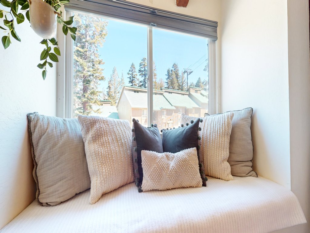 Courchevel #5 Vacation Rental in Mammoth Lakes - RedAwning