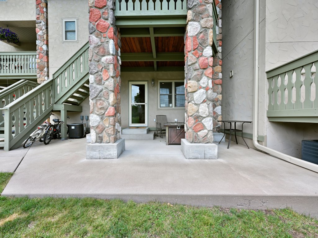 Unit 109 2 BDRM/ 2 BA Vacation Rental in Birchwood - RedAwning