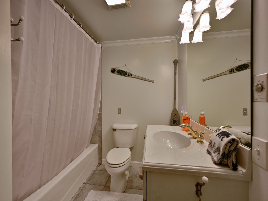 Birch Haven Vacation Rental in Clam Lake - RedAwning