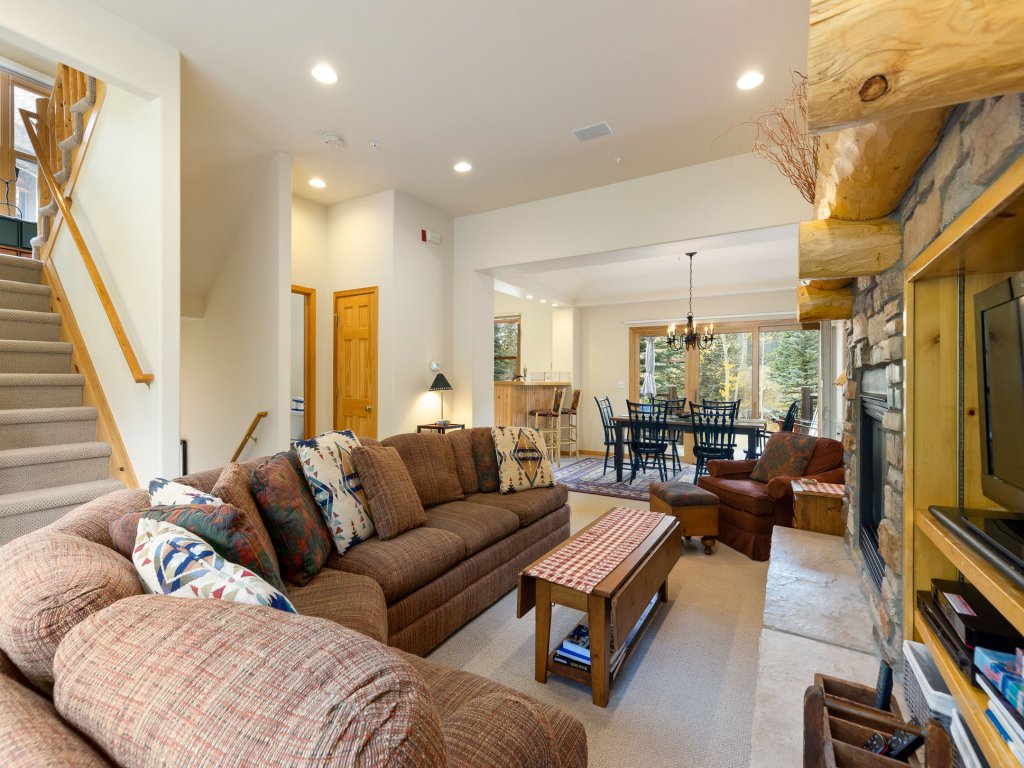 1952 Northstar Vacation Rental in Keystone - RedAwning