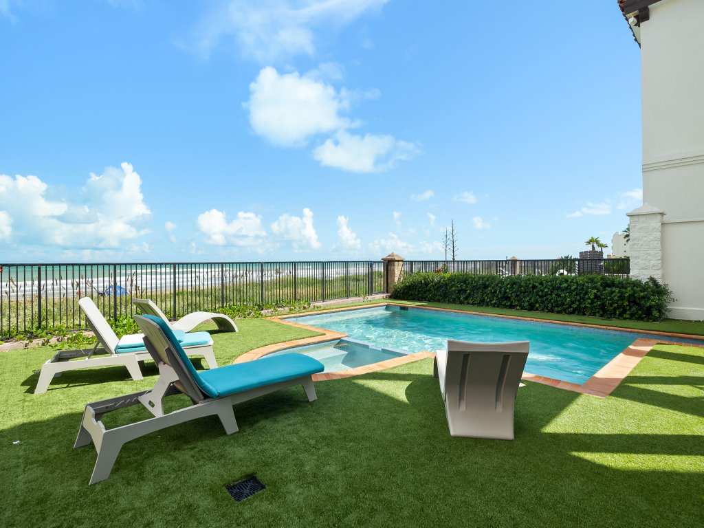 6518 Beach Drive Vacation Rental in South Padre Island - RedAwning