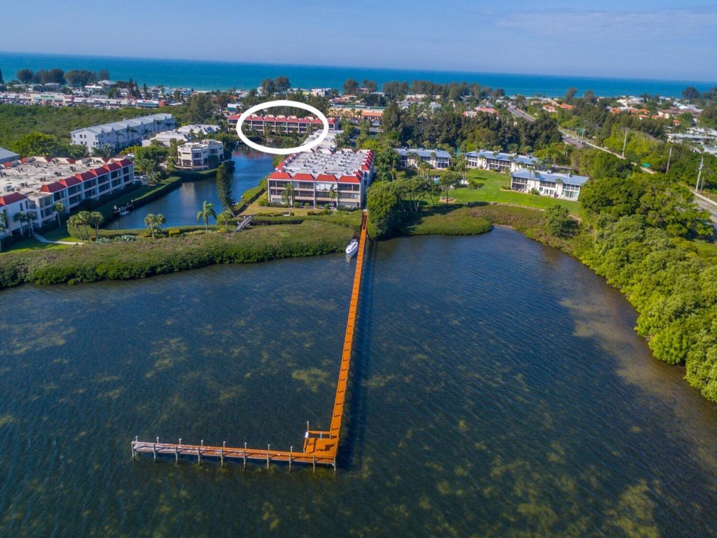 Sunbow Bay 108 Vacation Rental in Holmes Beach - RedAwning