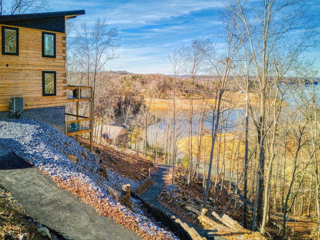 Smoky Lake Retreat Vacation Rental in Dandridge - RedAwning