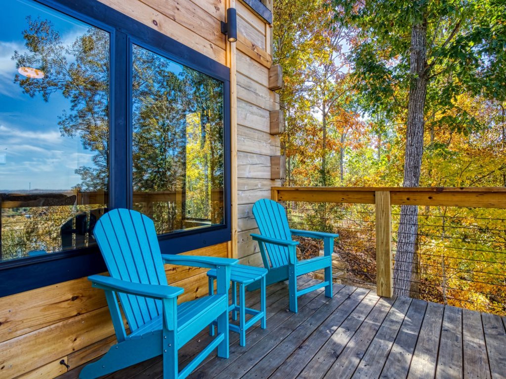 Smoky Lake Retreat Vacation Rental in Dandridge - RedAwning
