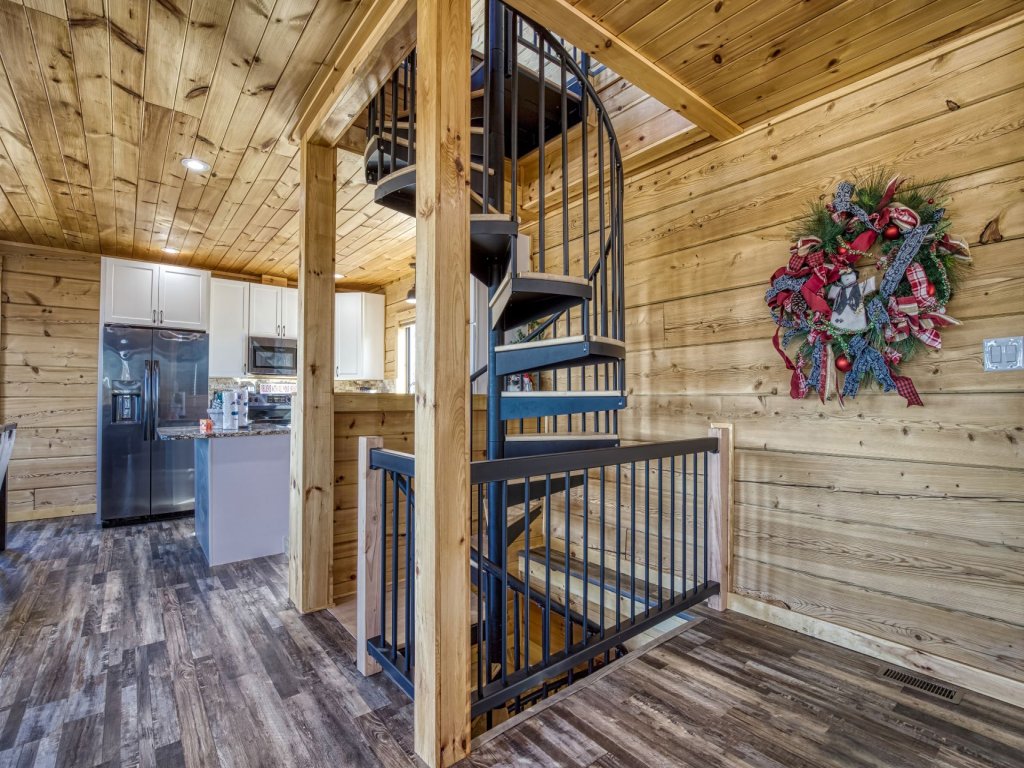 Smoky Lake Retreat Vacation Rental in Dandridge - RedAwning