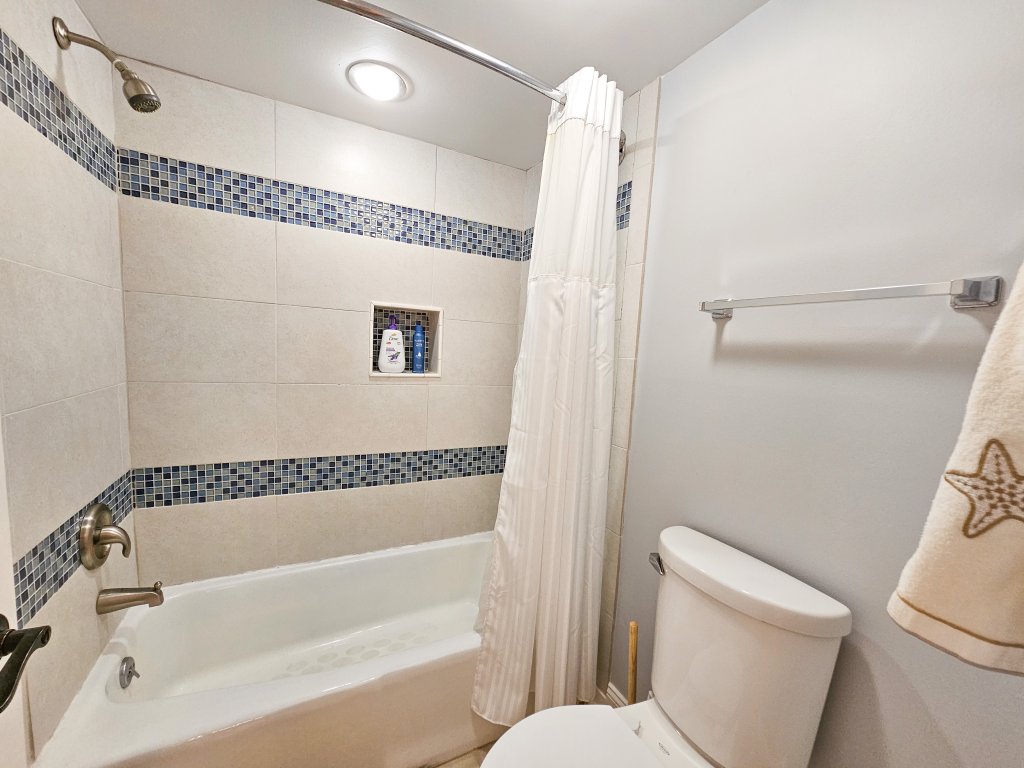 8C West Hyde Park Vacation Rental in Myrtle Beach - RedAwning