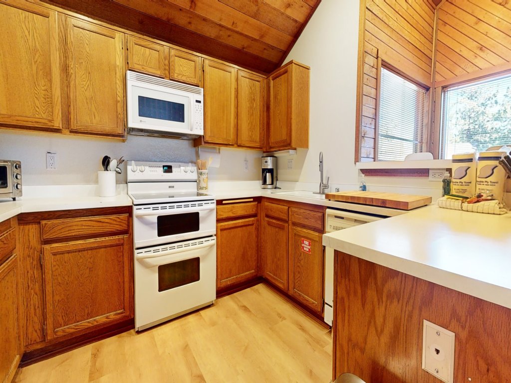 Snowcreek I #52 Vacation Rental in Mammoth Lakes - RedAwning