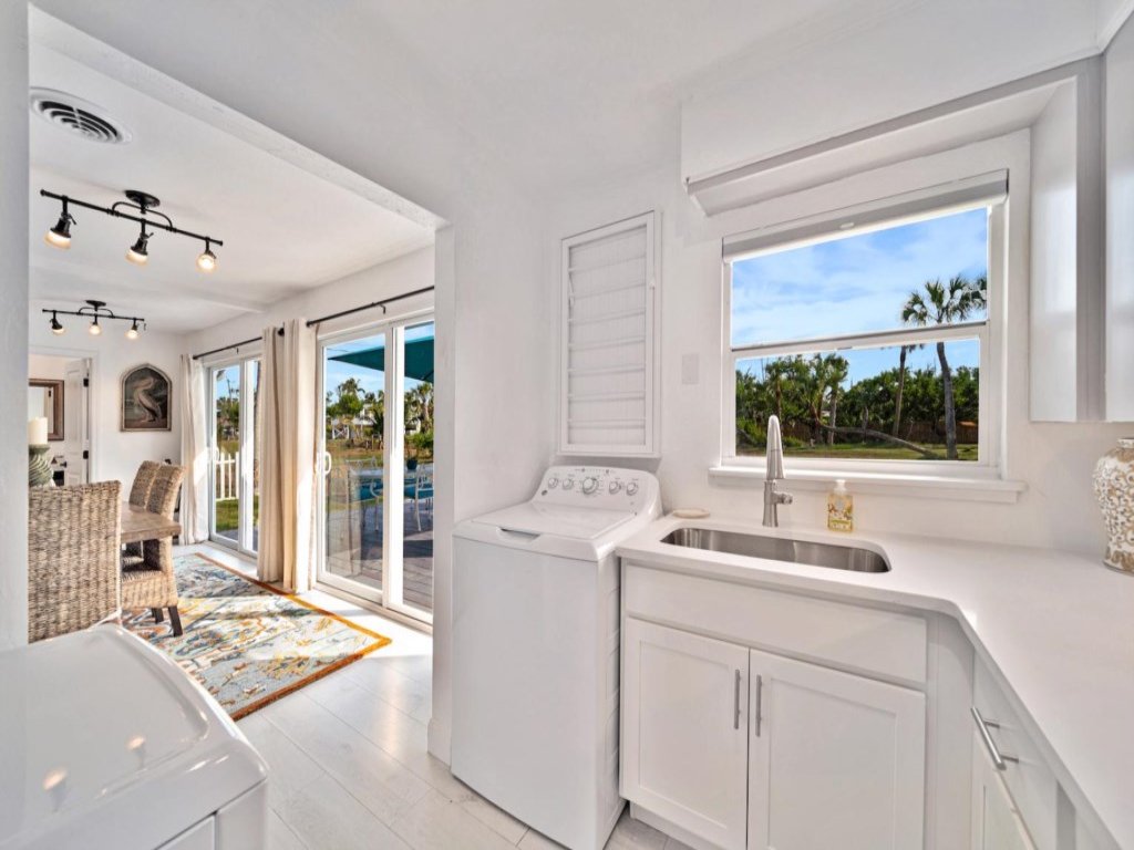 Mau Maus Cottage Vacation Rental in Sanibel - RedAwning