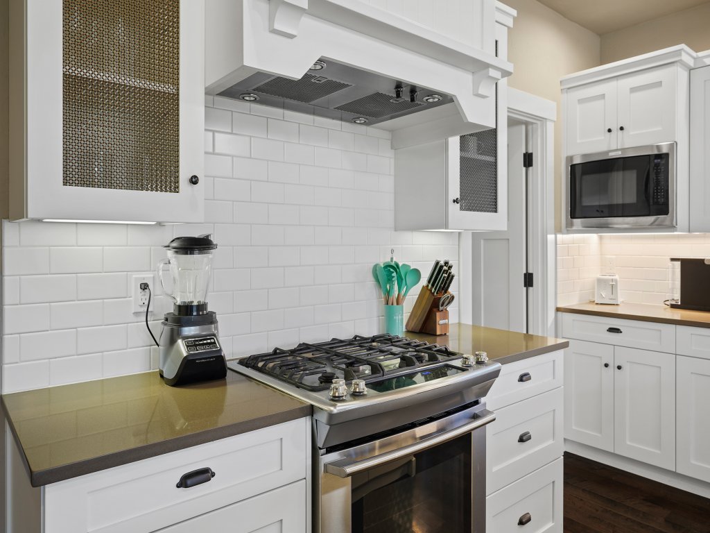 Blakely 30 Day Vacation Rental in Bend - RedAwning