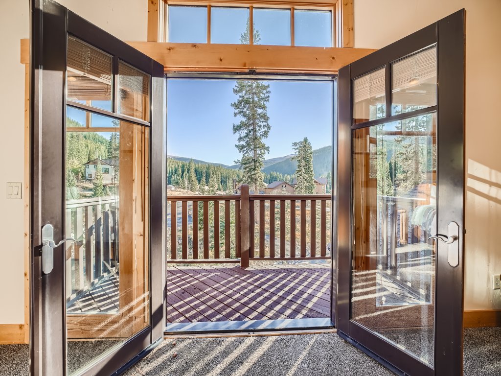 Peaks Paradise Vacation Rental in Blue River - RedAwning