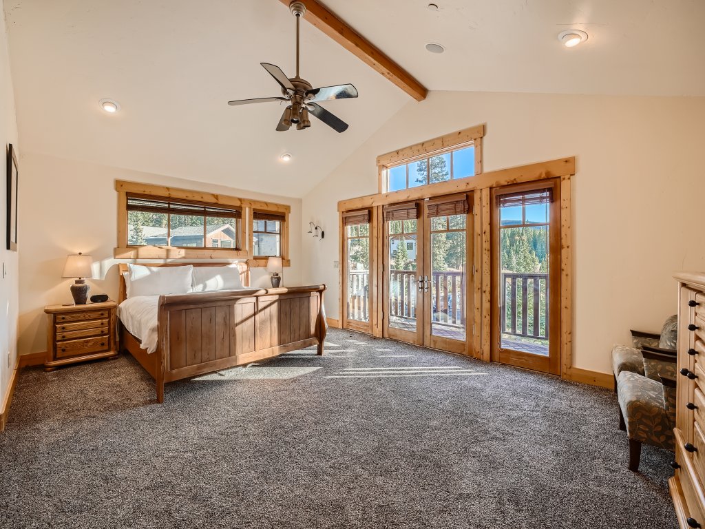 Peaks Paradise Vacation Rental in Blue River - RedAwning