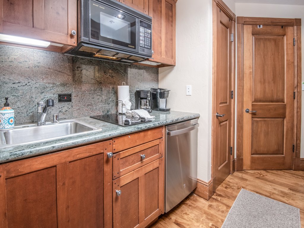 McCoy Peak Lodge #107 Vacation Rental in Beaver Creek - RedAwning