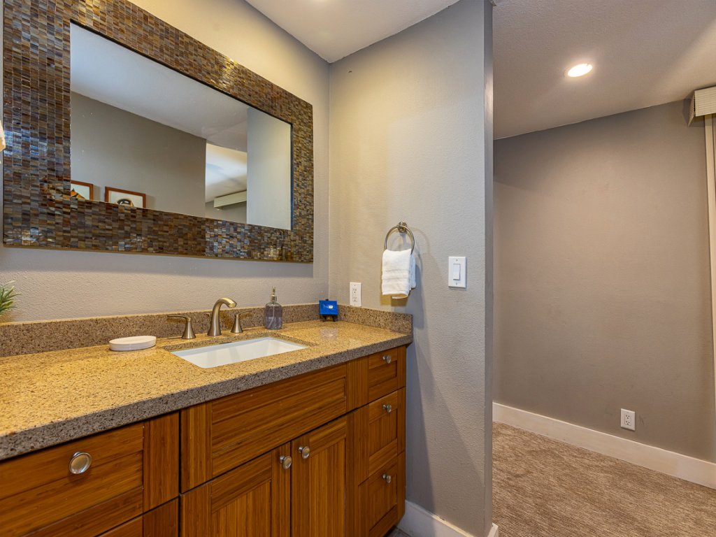 Maalaea Surf G8 Vacation Rental in Kihei - RedAwning