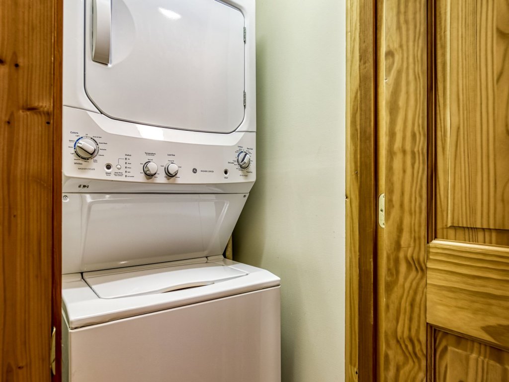 Enchanted View Lodge Vacation Rental in Gatlinburg - RedAwning