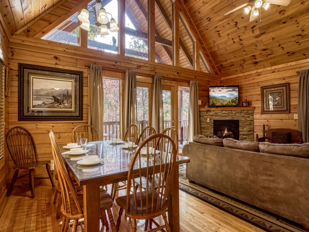 Enchanted View Lodge Vacation Rental in Gatlinburg - RedAwning