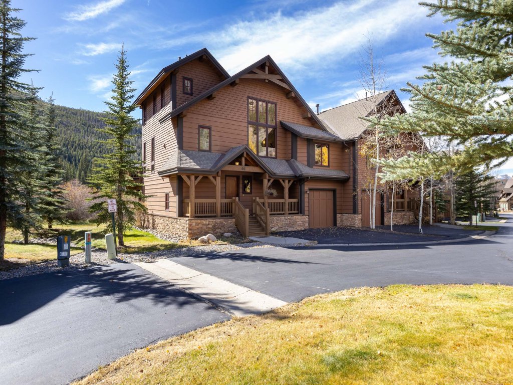66 Thackwell Lane Vacation Rental in Keystone - RedAwning