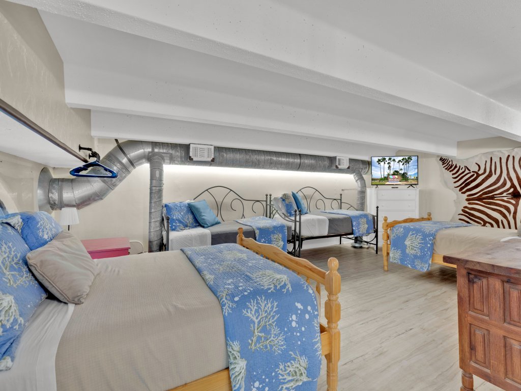 Aquarius Penthouse #2, Dahktari Vacation Rental in South Padre Island - RedAwning